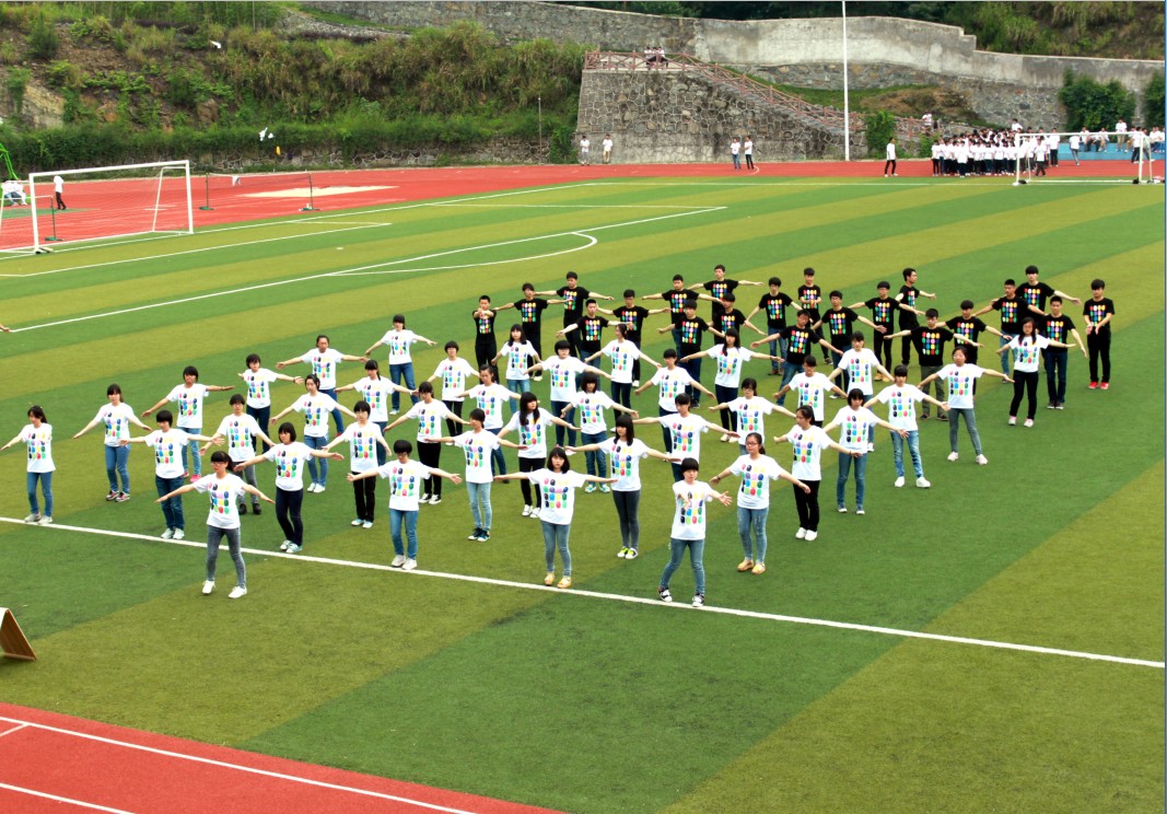 野寨中学举行第三届广播体操比赛